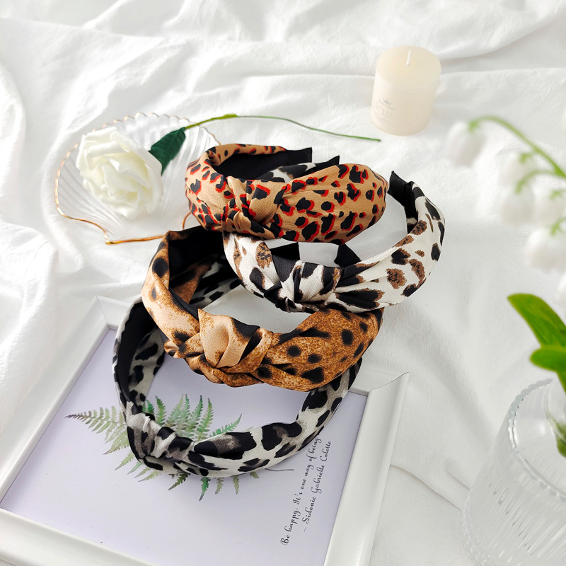 2021 منتجات الموضة الجديدة ليو - مراجعة Women'S Accessories Flannels وسعره