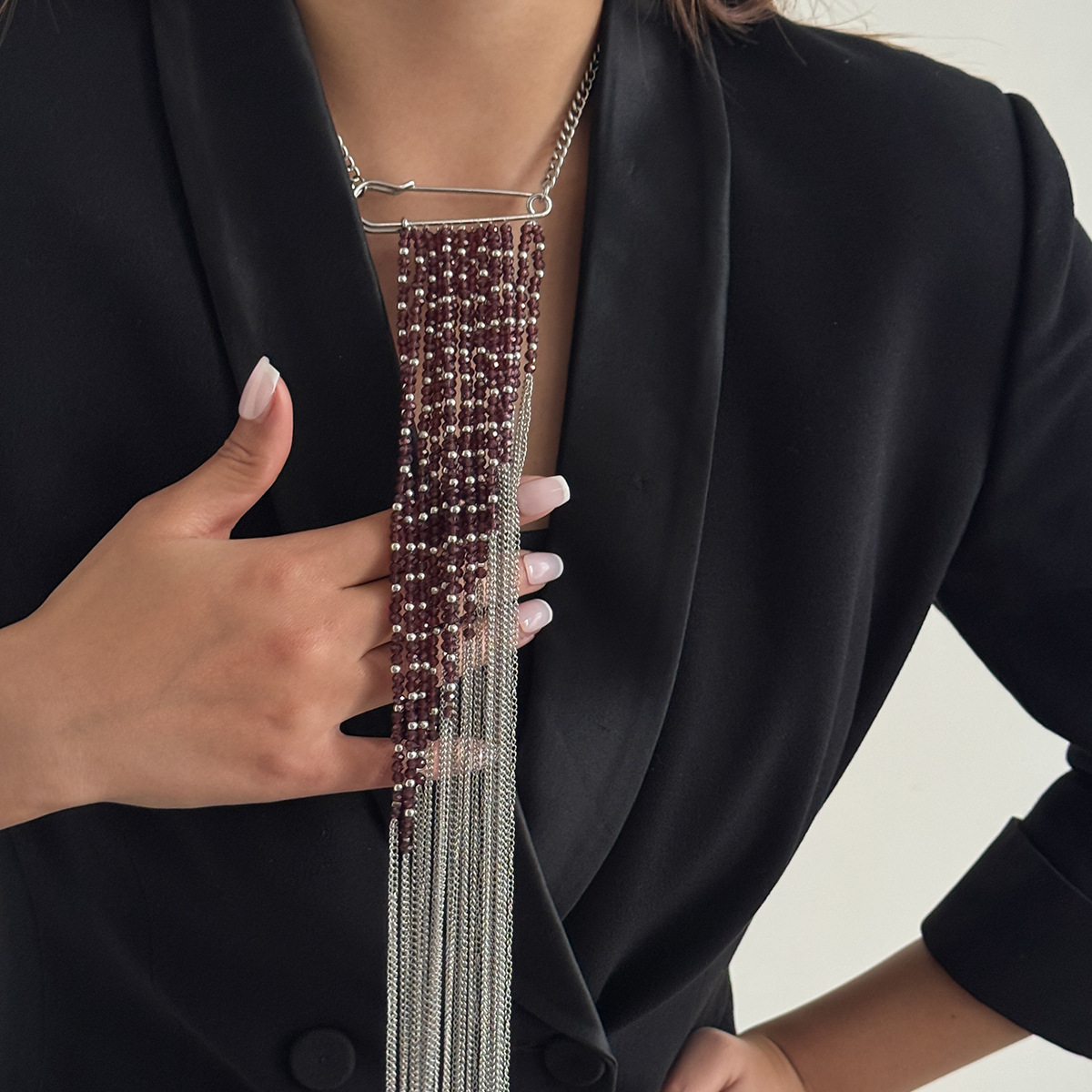بروش سلسلة بشرابة بلون فضي، إك - مراجعة Women Accessories Products وسعره