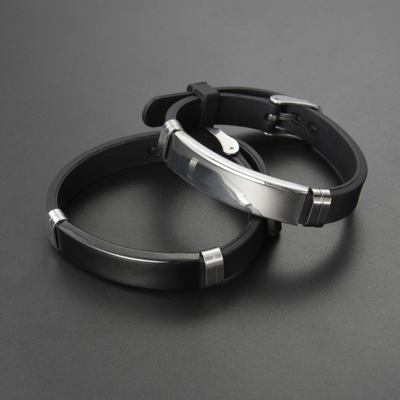 سوار سيليكون أسود بتصميم عصري  - مراجعة Women Accessories Brand Name وسعره