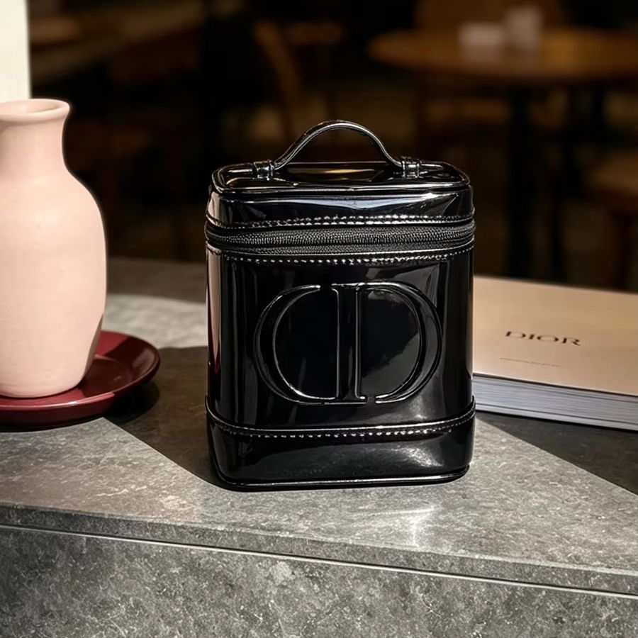 حقيبة ديور سوداء شبكية للنساء، - مراجعة Women Accessories Organizer وسعره