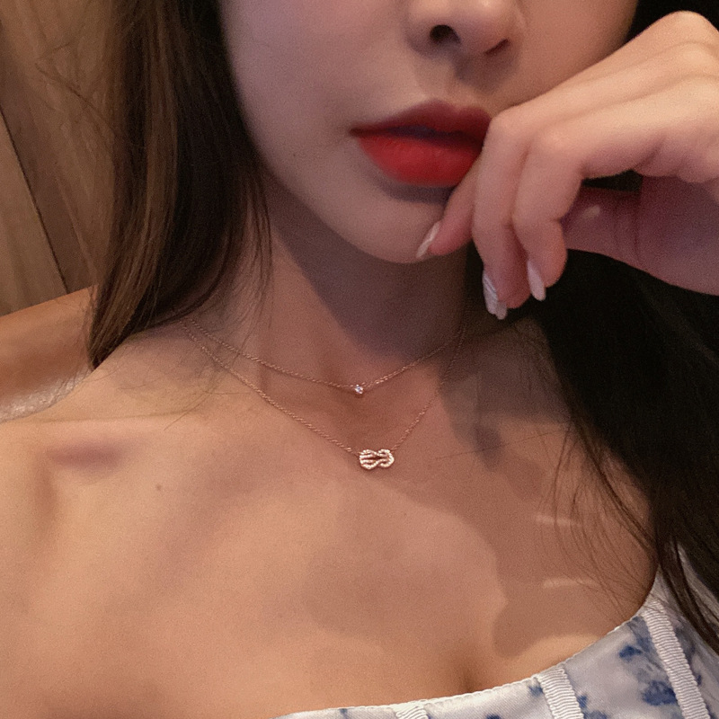 سلسلة تشوكر نسائية مزدوجة الطب - مراجعة Layered Necklace Set وسعره