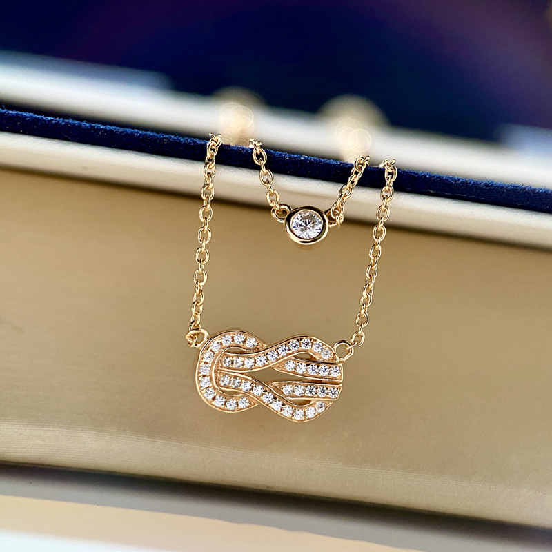 سلسلة تشوكر نسائية مزدوجة الطب - مراجعة Layered Necklace Set وسعره